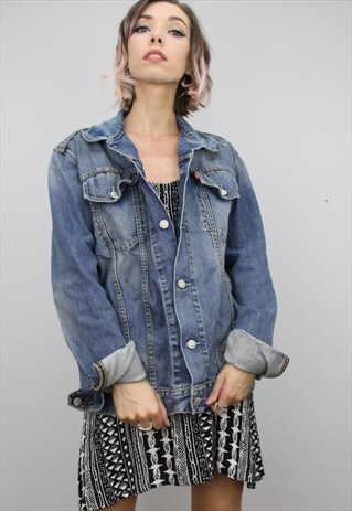 VINTAGE 90S OVERSIZED LEVIS DENIM JACKET