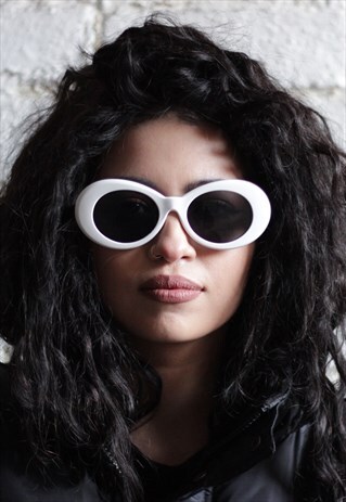 WHITE PLASTIC OVAL SUNGLASSES