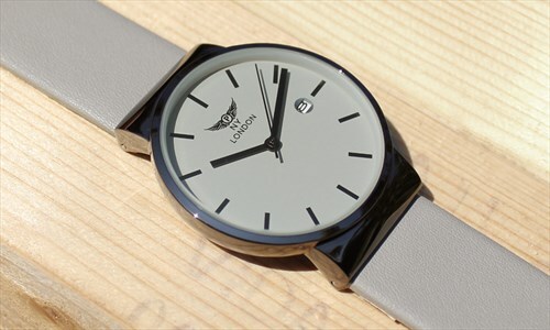 Classic Contrast Watch with Date