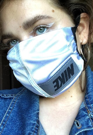 NIKE HIGH-VIS REWORKED FACE COVERING WITH LOGO. UNISEX
