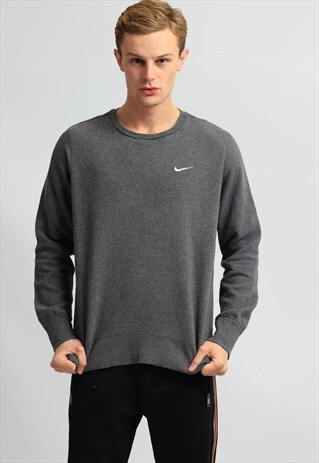 VINTAGE NIKE SWEATSHIRT