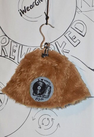 FAUX FUR BUCKET HAT WITH DOODLE ART PATCH