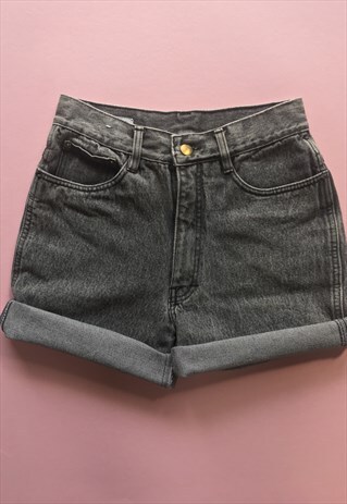 GREY CUT-OFF DENIM SHORTS