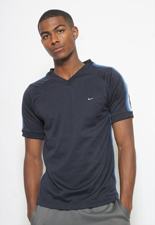 VINTAGE NIKE V-NECK T-SHIRT