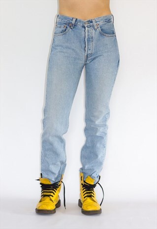 80'S LEVI LIGHT BLUE BOYFRIEND FIT JEANS