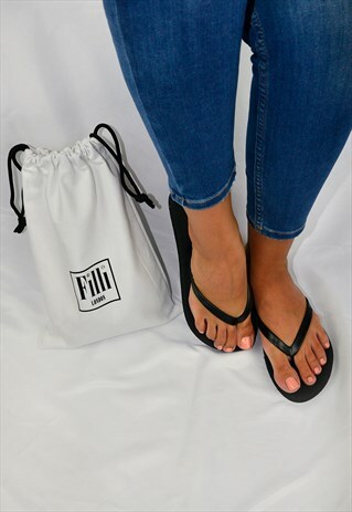 NAKED BLACK FLIP FLOPS