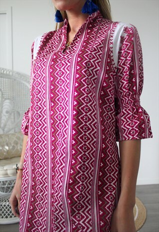 VINTAGE DRESS SIZE S ETHNIC PRINTED FRONT AND BACK