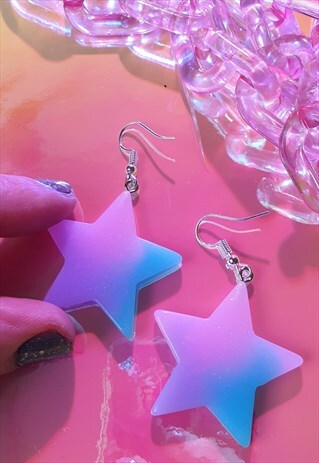 TIE-DYE ACRYLIC STAR EARRINGS WITH GLITTER