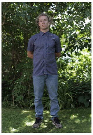VINTAGE 90'S NAVY/WHITE STRIPPED SHORT SLEEVES SHIRT