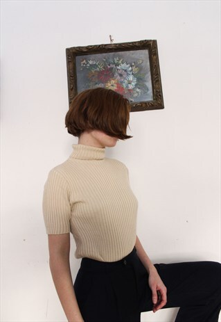 BEIGE RIBBED TURTLENECK TOP