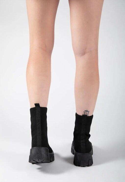 garment image