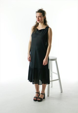 BLACK LONG DRESS / STRAIGHT SLEEVELESS DRESS