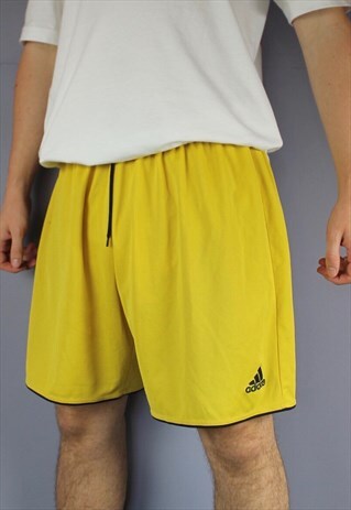 VINTAGE ADIDAS SHORTS IN GOLD/YELLOW WITH EMBROIDERED LOGO A