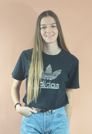 VINTAGE BLACK ADIDAS T-SHIRT