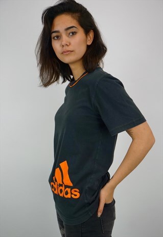 VINTAGE 90'S ADIDAS T-SHIRT