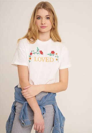 SUBDUED WHITE LOVED EMBROIDERED T-SHIRT