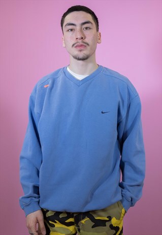 VINTAGE NIKE SWEATSHIRT