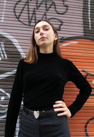 BLACK VELVET TOP
