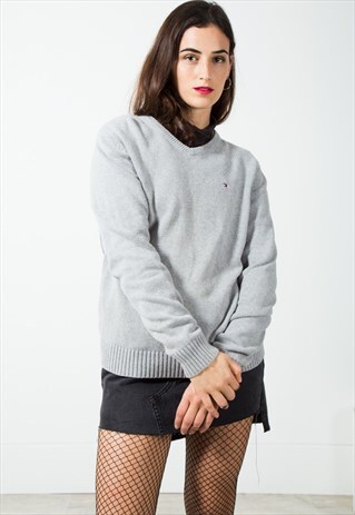 ON SALE VINTAGE 80S TOMMY HILFIGER KNITWEAR JUMPER / S0424