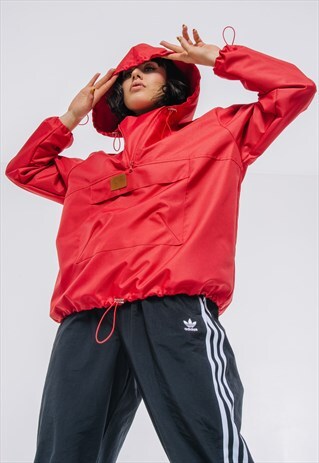 OVERSIZED WINDBREAKER HOODIE IN RED