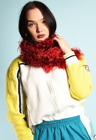 VINTAGE Y2K RETRO KITSCH FURY FLUFFY SCARF IN RED