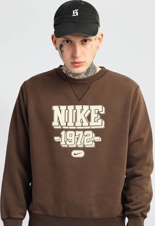 VINTAGE NIKE SWEATSHIRT