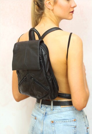 1990S VINTAGE JET BLACK REAL LEATHER BACKPACK