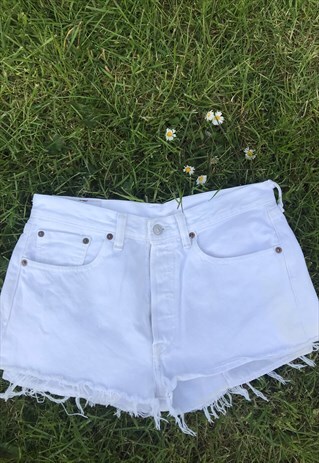 VINTAGE 90'S HIGH WAIST WHITE 501 LEVI SHORTS