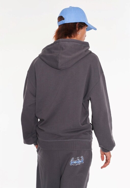 garment image