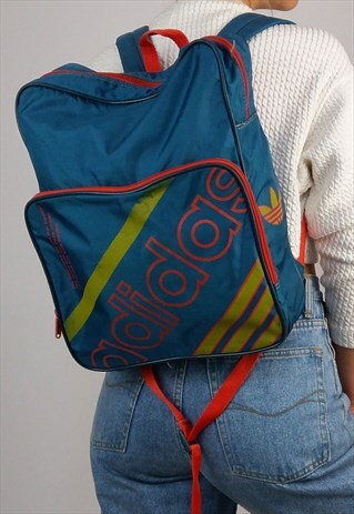 VINTAGE 80'S ADIDAS TREFOIL LOGO BACKPACK / SCHOOLBAG