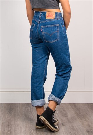 VINTAGE 90'S DARK BLUE LEVI'S MOM STYLE JEANS