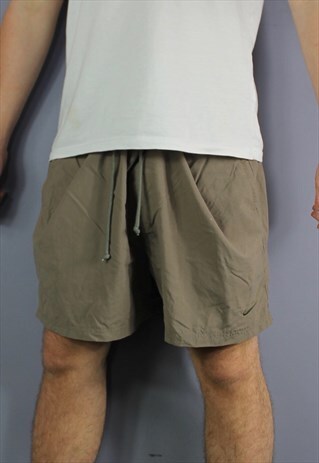 VINTAGE NIKE SHORTS IN BROWN WITH POCKETS, EMBROIDERED LOGO
