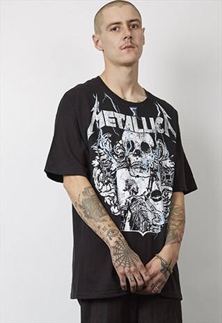 VINTAGE 90'S OVERSIZED BLACK METALLICA SKULL PRINT T-SHIRT