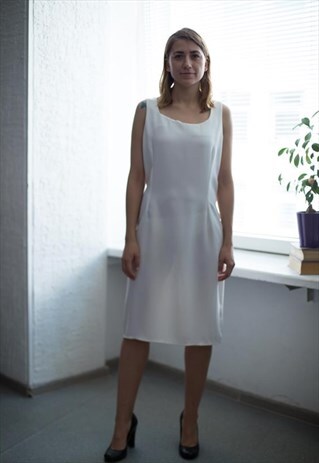 VINTAGE 80'S WHITE SLEEVELESS DRESS