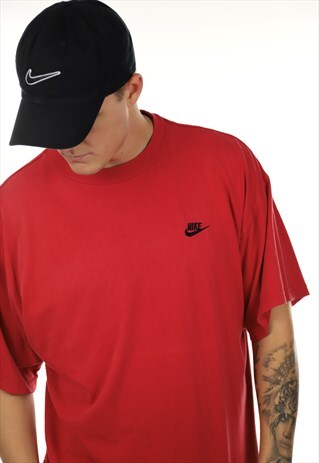 VINTAGE NIKE SMALL LOGO T SHIRT TEE