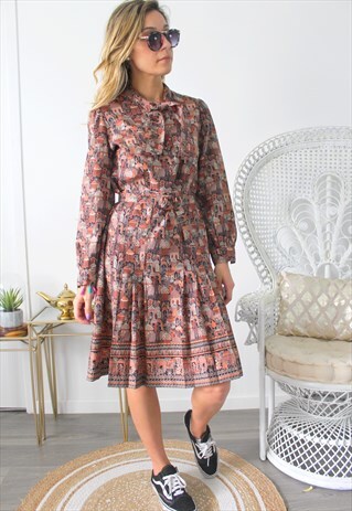 VINTAGE DRESS