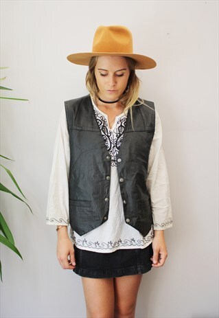 VINTAGE BLACK WESTERN LEATHER WAISTCOAT