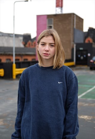 VINTAGE NIKE SWOOSH JUMPER