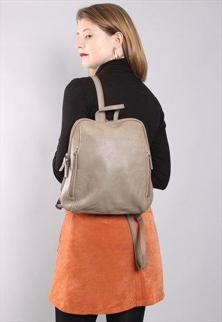 VINTAGE 90S BEIGE FAUX LEATHER SQUARE BACKPACK RUCKSACK