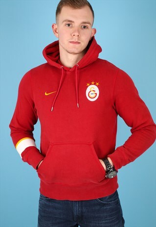 VINTAGE NIKE HOODIE IN RED NH69
