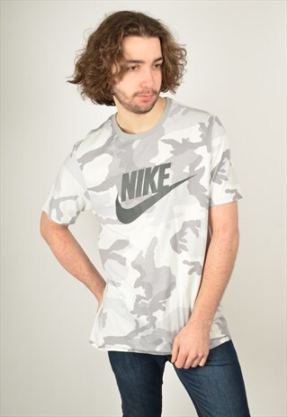 VINTAGE NIKE CAMO PRINT T-SHIRT