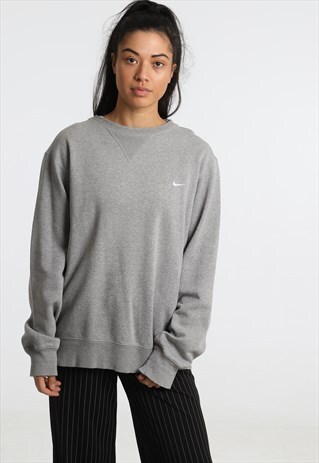90S NIKE EMBROIDERED LOGO SWEATSHIRT