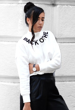 HIGH NECK SWEATSHIRT - WHITE