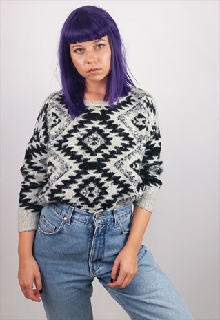 VINTAGE 90'S PATTERENED FLUFFY KNIT CROP JUMPER