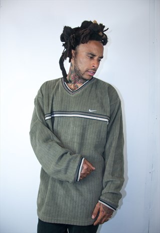 NIKE EMBROIDED FLEECE SWEATSHIRT