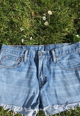 VINTAGE 90'S STONEWASH BLUE LEVI SHORTS