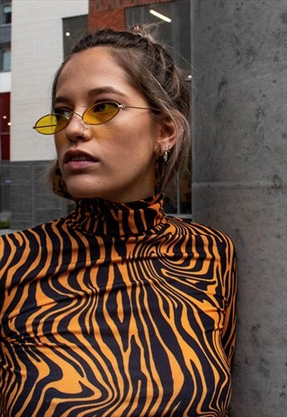 OVAL SUNGLASSES WITH YELLOW LENSES