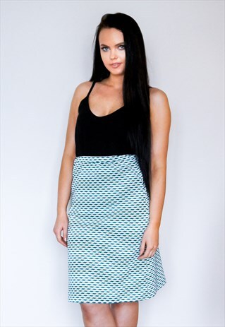 VINTAGE GREEN AND WHITE SKIRT