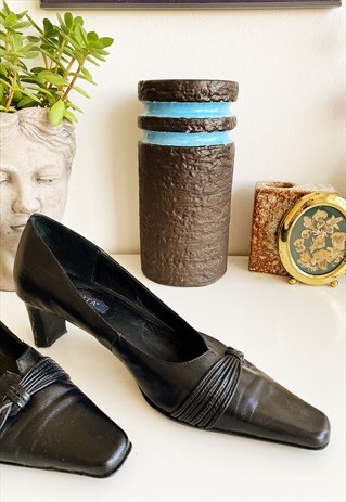 VINTAGE Y2K 90S MINIMALIST REAL LEATHER PARISIA CHIC PUMPS
