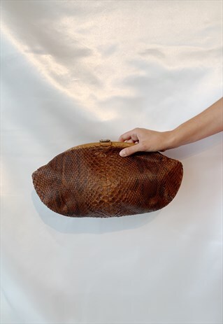 VINTAGE REAL LEATHER SHOULDER BAG IN BROWN